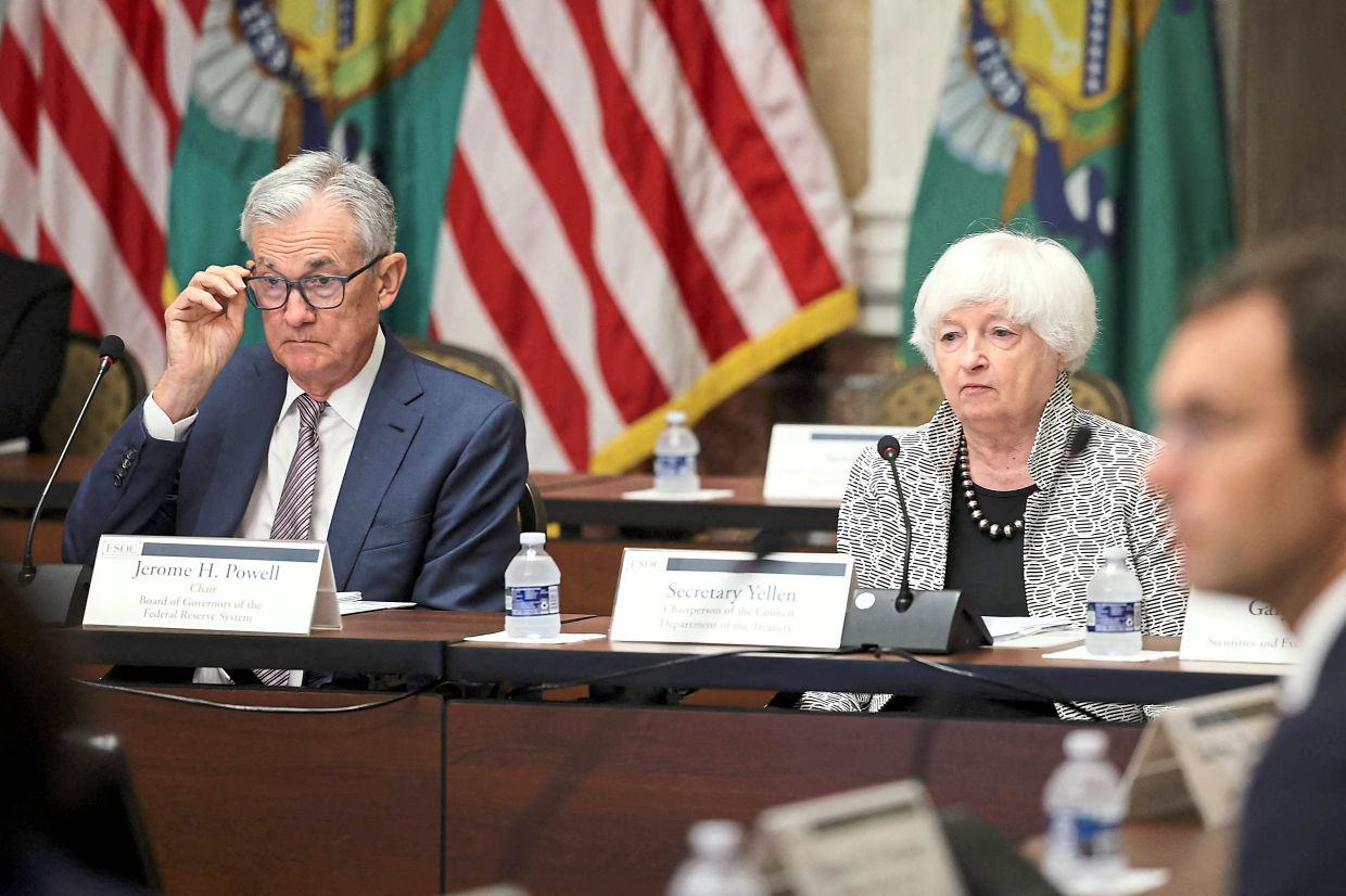 Traders brace for wave of treasury bond sales Traders brace for wave of treasury bond sales