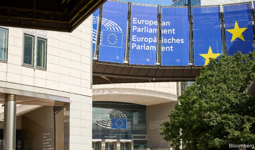 Digital euro clears key hurdle to rollout in EU Parliament