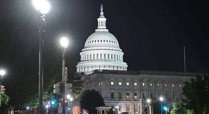 Bond market warns US on dangers of deficit