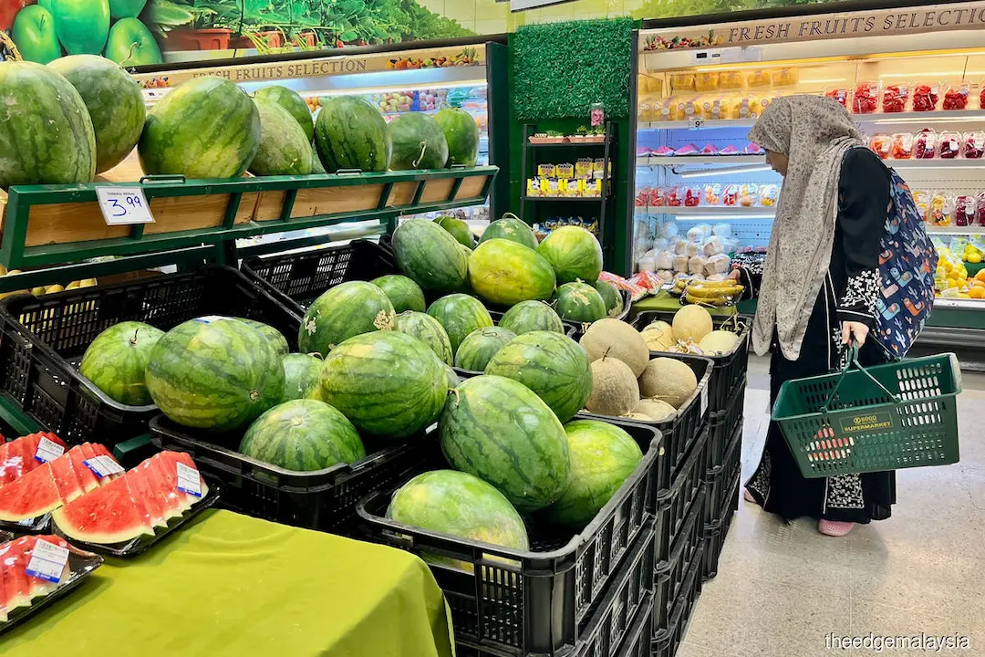 Malaysia's 2Q economic growth accelerates faster than expected, advance estimates show Malaysia's 2Q economic growth accelerates faster than expected, advance estimates show
